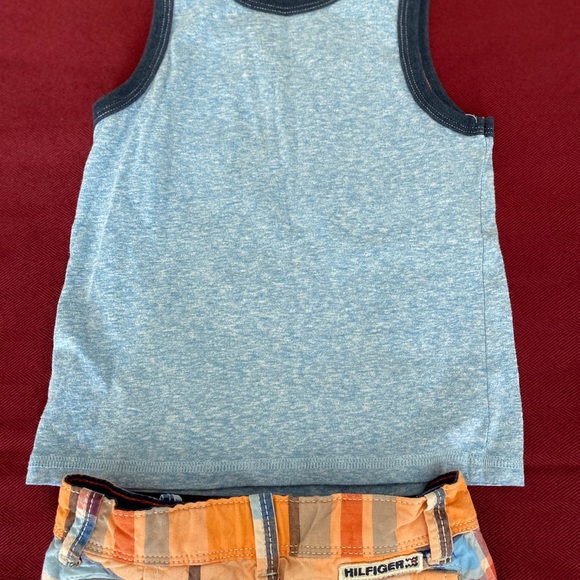 Outfit - Picture 8 of 9